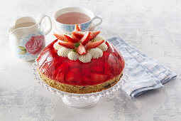 Dome-shaped strawberry cake