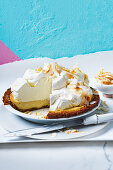 Coconut cream pie (Kokoscremekuchen mit Vanillesahne, USA)