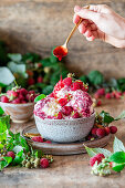 Raspberry jam icecream