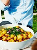 Roasted new potatoes with herbs