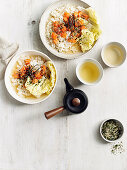 Ochazuke - Reis-Bowl mit Dashi, grünem Tee und Meerforelle (Japan)