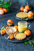 Tartlettes with tangerine curd
