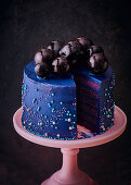 Blue bubble cake with gelatine balls