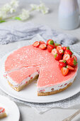Fruity coconut and strawberry tart (low carb)