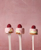 Mini cheesecakes on sticks