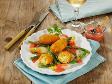 Asparagus medley with mozzarella croquettes and a strawberry-mustard sauce