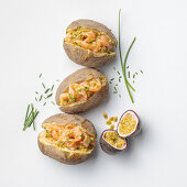 Jacket Potatoes mit Lachs und Passionsfrucht-Citronette