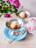 Vegan oat-and-almond ice cream with rose hip pulp