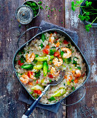Barley risotto with green asparagus and prawns
