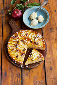Apple and carrot cake with pecan nuts