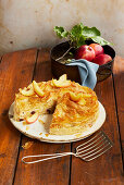Apple strudel cake with cinnamon quark