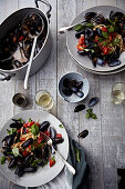 Tagliatelle with mussels and fresh tomatoes
