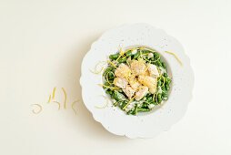 Spinach spaetzle with lemon and sole fillets