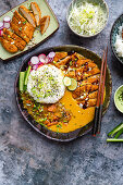 Veganes Katsu-Curry mit Quorn-Filet und Reis