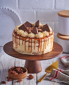 Caramel pecan cake