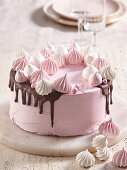 Rosa Mascarponetorte mit Meringues