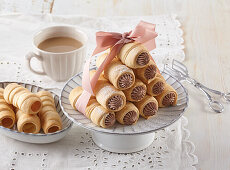 Pastry rolls with coffee cream filling