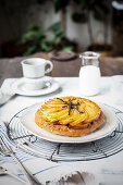 Pear tart with vanilla