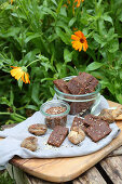 Hemp chocolate bar with linseed and nettle seeds