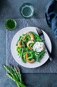 Green pasta with asparagus, prawns and ricotta cheese