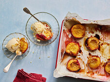 Roasted peaches with sherry