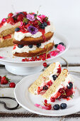 Midsummer-Cake with fresh berries
