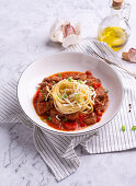 Spaghetti with seitan paprika goulash, vegan