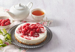 Raspberry vanilla cheesecake