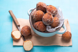 Vegane Quark-Bällchen mit Zimt-Zucker