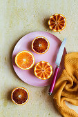 Sizilianische Orangen, halbiert