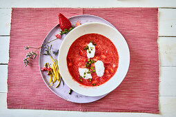 Cold strawberry soup