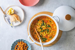 Minestrone with chickpeas and couscous