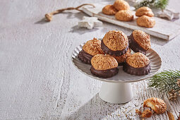 Coconut cookies with chocolate