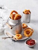Deep fried onion rings with ketchup