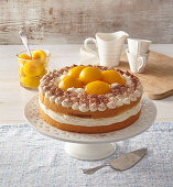 Florida cake with peaches and cream