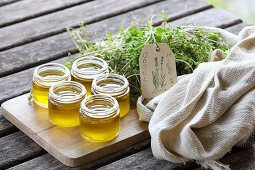 Chickweed and lavender ointment for itching and burns