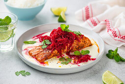 Gebratener Lachs mit Rote-Bete-Relish