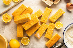Lemon-Drizzle-Cake