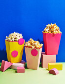 Verschiedene Sorten Popcorn