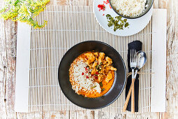 Hühnchen-Thaicurry mit Reis