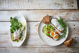 Salmon with leeks, avocado bread with egg