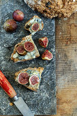 Rustic bread with fresh figs, gorgonzola cheese and honey