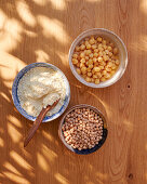 Chickpeas, dried chickpeas and chickpea flour