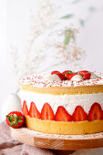 Strawberry crem cheese cake