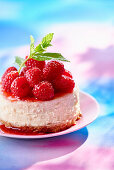 Cream cheese tartlet with raspberries