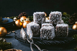Čupavci – Schokoladen-Kokos-Würfel zu Weihnachten