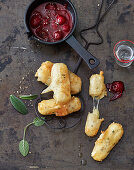 Gruyère-Beignets mit Pfeffer-Kirsch-Dip (Schweiz)