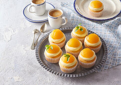 Peach cupcakes