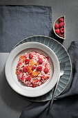 Risotto mit Himbeeren und geräucherter Forelle