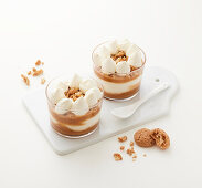 Cream mousse with macaroons and salted caramel